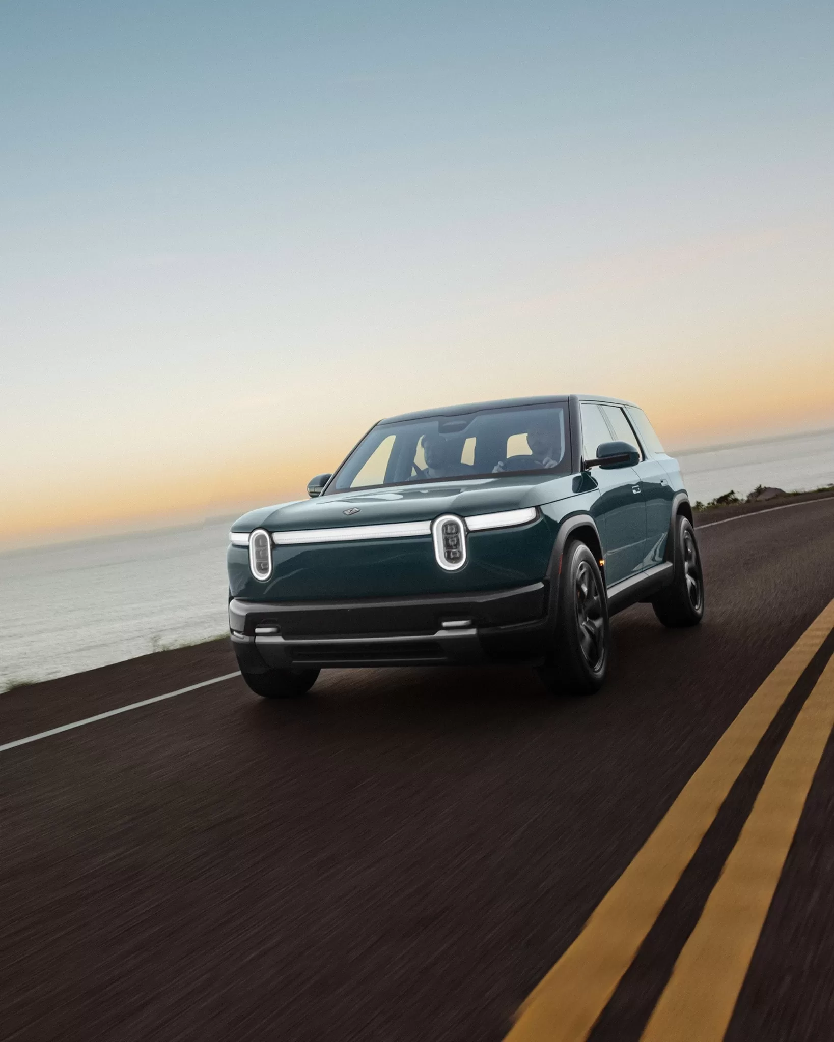 „Rivian“ atidaro R2 užsakymus su 57 990 USD našumo modeliu kaip pigesnių versijų seriją